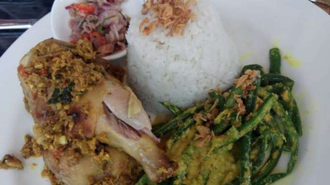 Ayam Betutu khas Bali