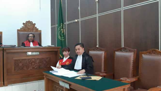 Roro Fitria saat menghadiri sidang di Pengadilan Agama Jakarta Selatan, Kamis, 2 Agustus 2018.