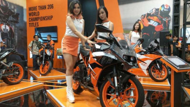 KTM RC200 terbaru meluncur di GIIAS 2018.