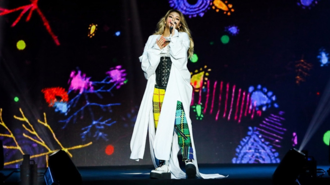 CL eks 2NE1
