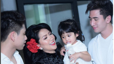 Venna Melinda dan anak-anaknya