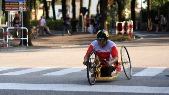 Aksi atlet Para Cycling Indonesia pada ajang Kejuaraan Dunia di Maniago, Italia