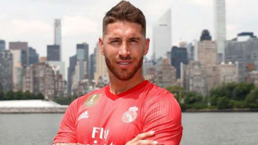 Jersey Ketiga Real Madrid di Musim Ini.