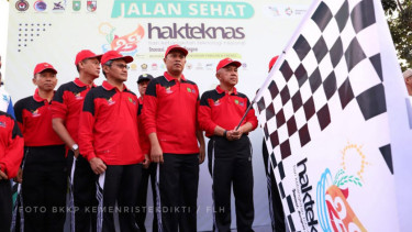 Jalan Sehat dalam rangka menyongsong Hakteknas ke-23
