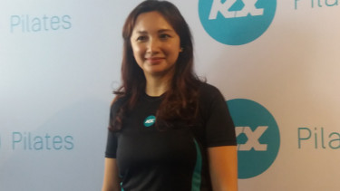 Ardhia Pramesti Regita Cahyani atau Tata Cahyani.