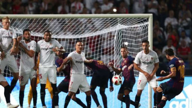 Sevilla vs Barcelona di Piala Super Spanyol