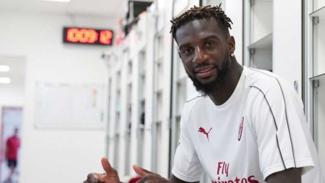 Gelandang AC Milan, Tiemoue Bakayoko