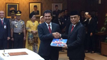 Serah Terima Jabatan Menteri Pendayagunaan Aparatur Negara dan Reformasi Birokrasi (PAN RB) dari Asman Abnur ke Komjen Syafruddin.