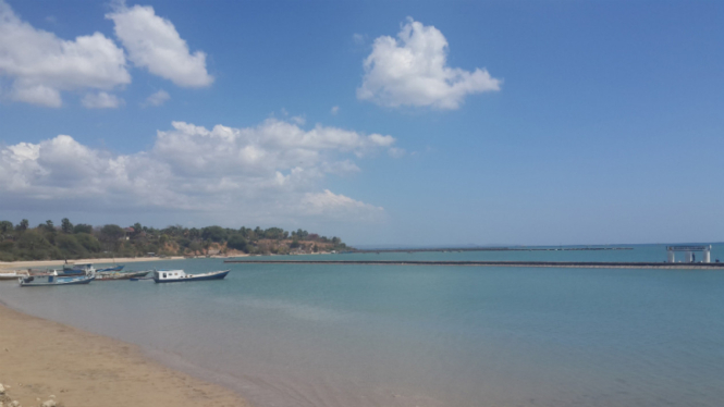 Pantai Lasiana, Kupang, Nusa Tenggara Timur (NTT).
