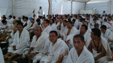 Jemaah haji jelang Khutbah wukuf.