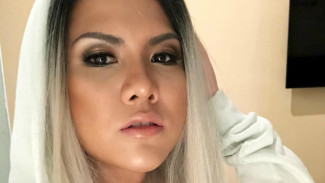 Pakai Gaun Amat Seksi, Foto Mantan Istri Aming Jadi Sorotan