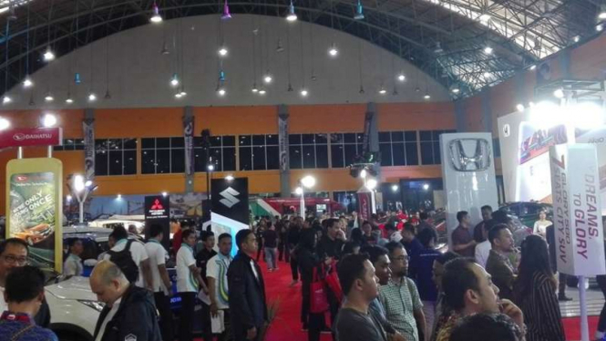 Pameran otomotif GIIAS Makassar.