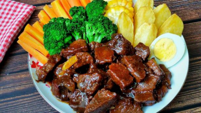 Bistik daging kambing.