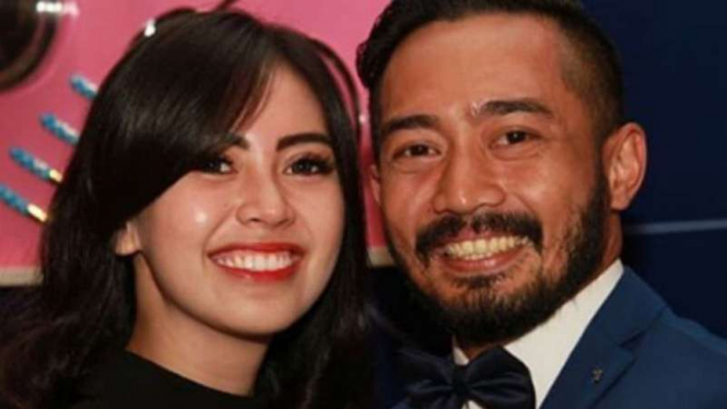 Yama Carlos dan Arfita Dwi 