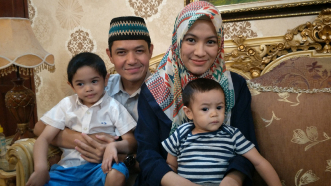 Dude Harlino dan Alyssa Soebandono.