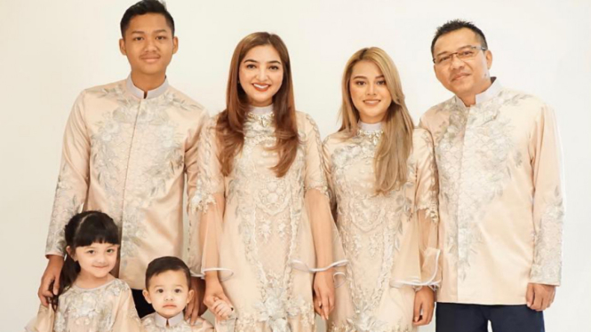 Keluarga Anang dan Ashanty.