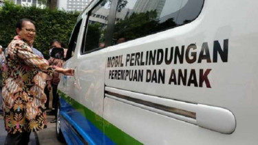 Menteri Yohana dan Molin (Mobil Perlindungan)