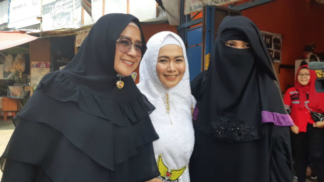 Dea Mirella dan Indadari