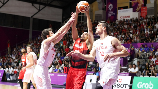 Pertandingan Timnas basket putra Indonesia melawan Suriah