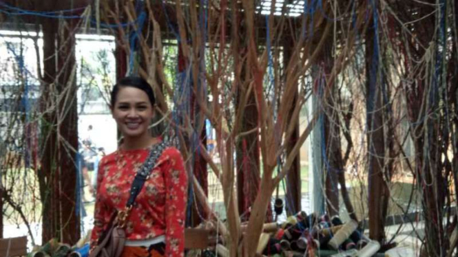 Andien dan pameran seni