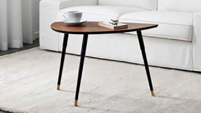Meja Ikea dari koleksi Re-imagined Classics