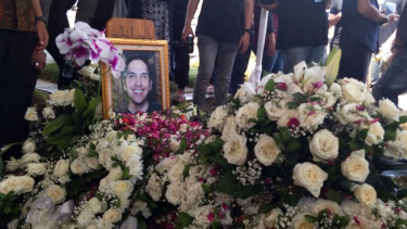 Pemakaman Faldy Albar, Anak Ahmad Albar