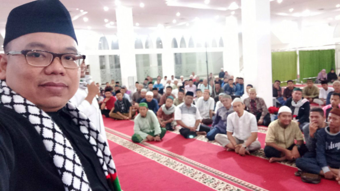 Mustofa Nahrawardaya