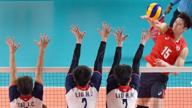 Atlet bola voli Korea Selatan Moon Sung-min (merah) di Asian Games 2018.