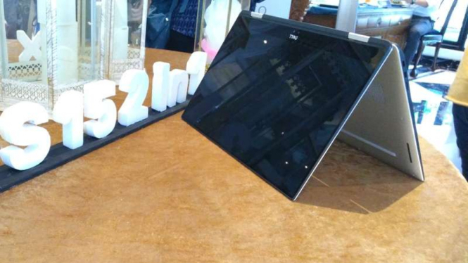 Laptop Dell XPS 15 2-in-1.