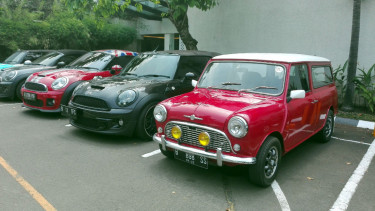 Deretan mobil merek MINI.