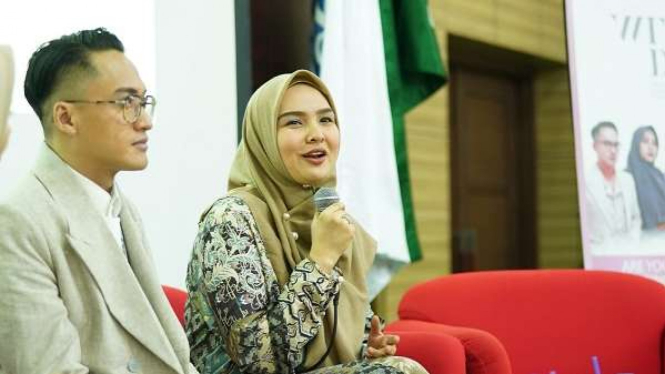 Ria Miranda dan Barli Asmara