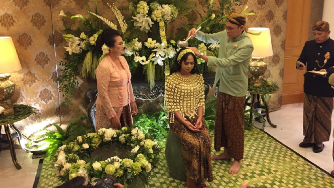 Siraman di President Suite Hotel Ritz Carlton, Mega Kuningan