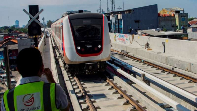Kereta LRT Jakarta