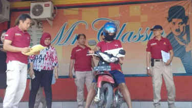 Rekonstruksi pembunuhan PSK Sunan Kuning Semarang, Jawa Tengah.