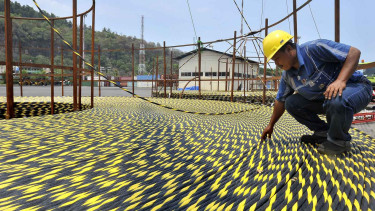 Kabel Optik Laut Jakarta-Surabaya.