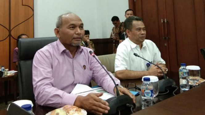 Direktur Jenderal Minyak dan Gas Bumi Kementerian ESDM, Djoko Siswanto (kiri).