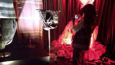 Instalasi pameran Ulos