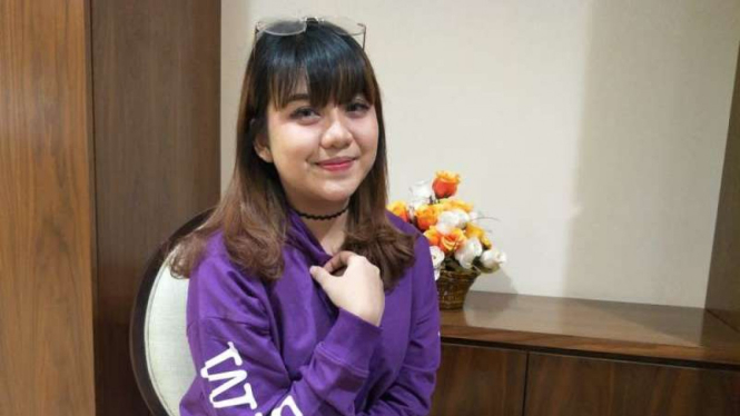 Ghea Idol 