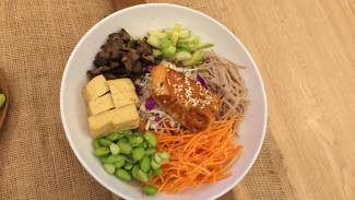 Trik Gampang Bikin Salad Segar dan Sehat