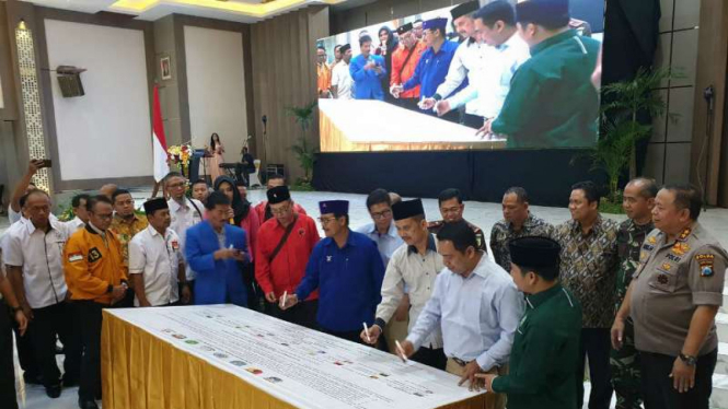 Penandatanganan deklarasi kampanye damai di Polda Jatim, Surabaya.