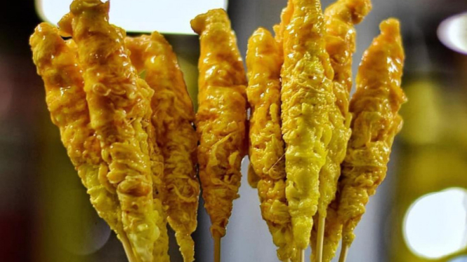 Telor gulung.