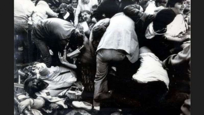 Kerusuhan suporter sepakbola di Stadion Heysel pada 1985