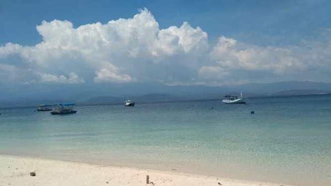 Pantai Tanjung Karang Donggala