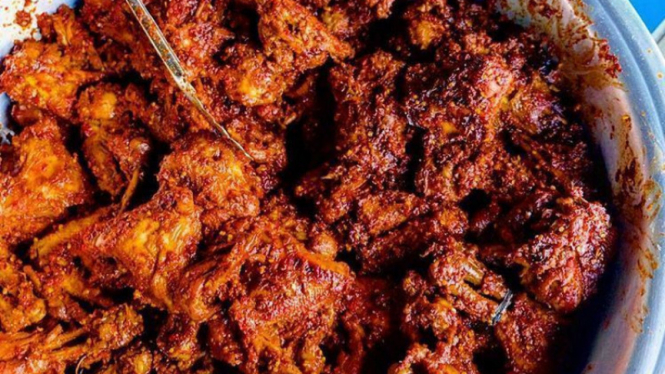 Ayam Bakar Pedas Artomoro.