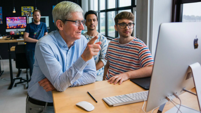 CEO Apple, Tim Cook.