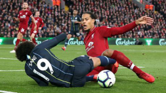 Duel antara Virgil van Dijk dengan Leroy Sane