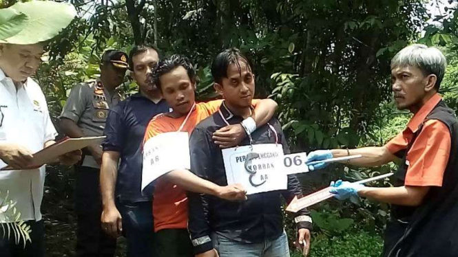 Pra rekonstruksi pembunuhan siswa SMP di Depok, Rabu, 10 Oktober 2018.