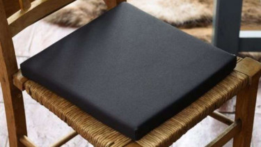 Shreddies cushion digunakan di kursi