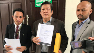 Kuasa hukum orang tua Theresia Pipit, Tommy Sitohang di PN Jaksel