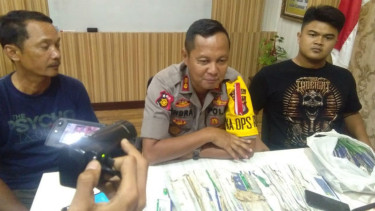 Polisi sita Kartu Indonesia Sehat yang ditemukan di tempat sampah